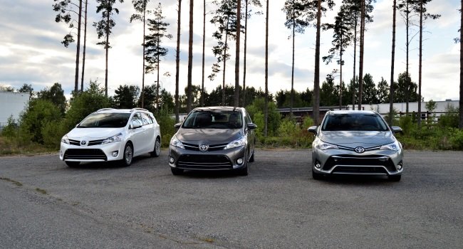 Sprillans nya Toyota-bilar som ska besiktigas